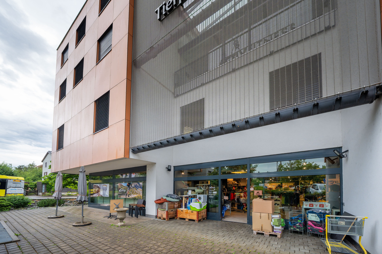 637m² negozio