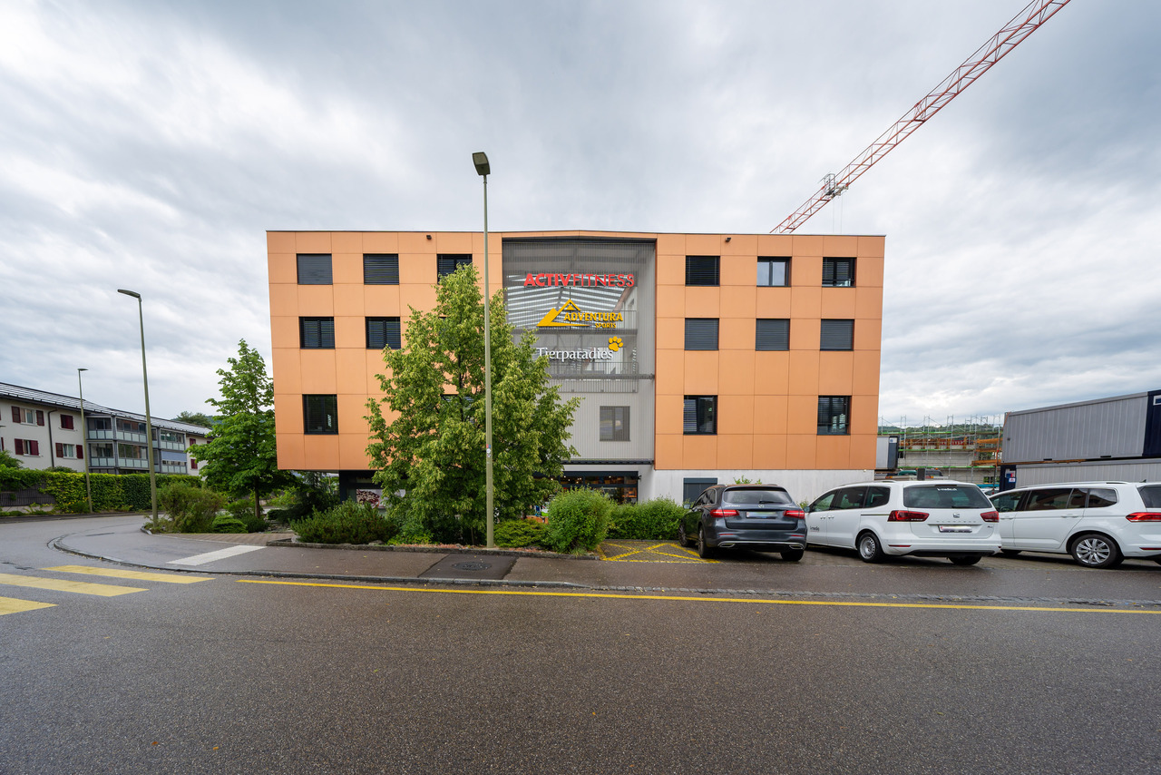 637m² negozio