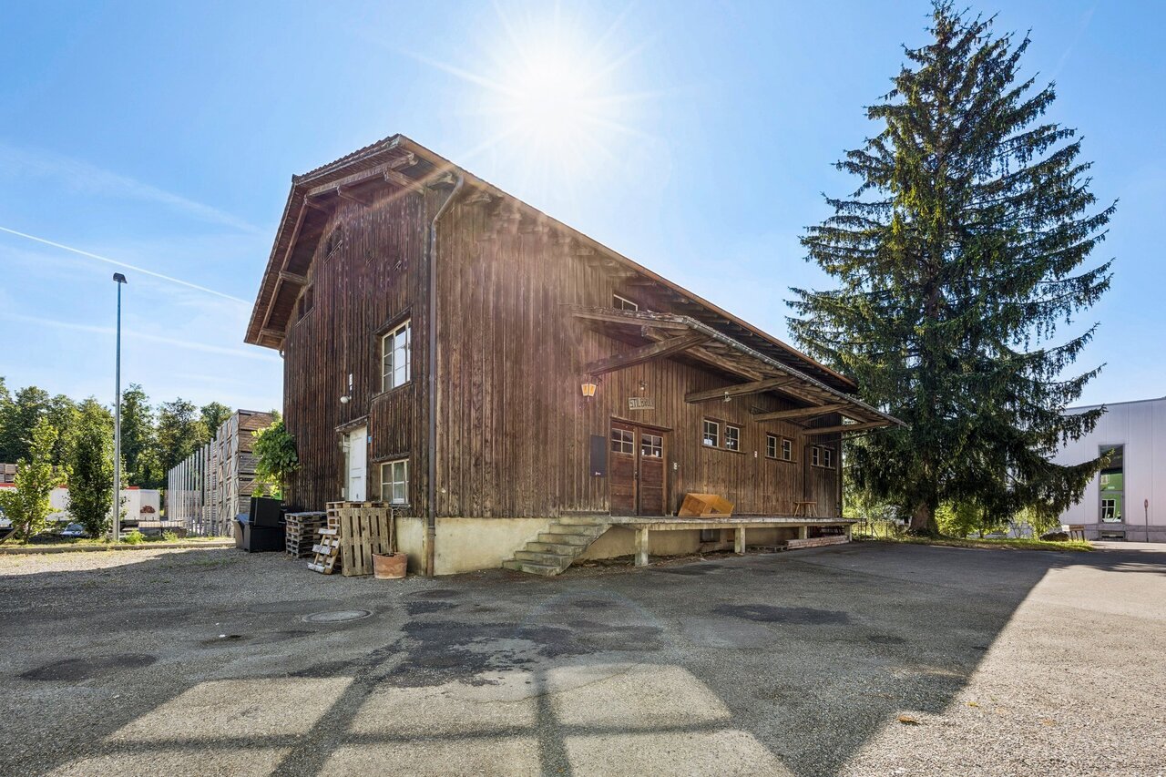 569m² commerciale