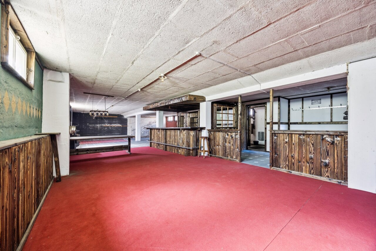 569m² commerciale