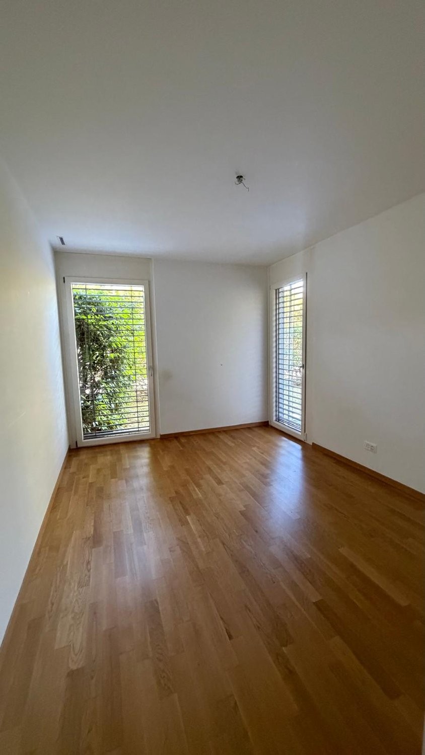5 rooms apartment