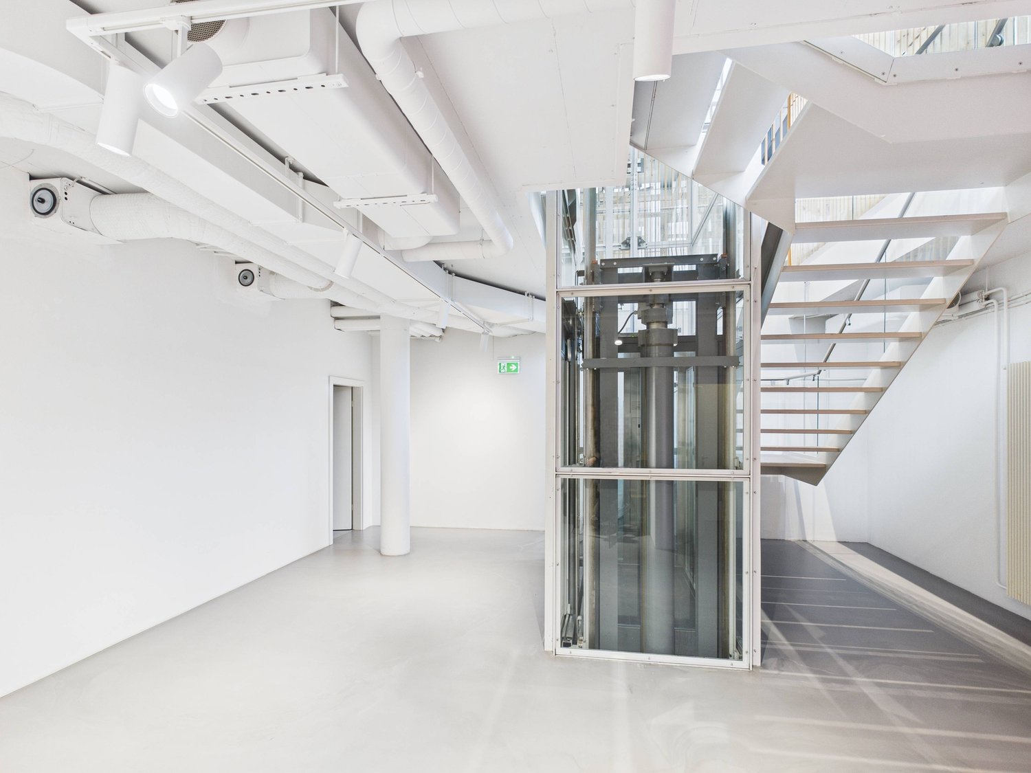 333m² negozio