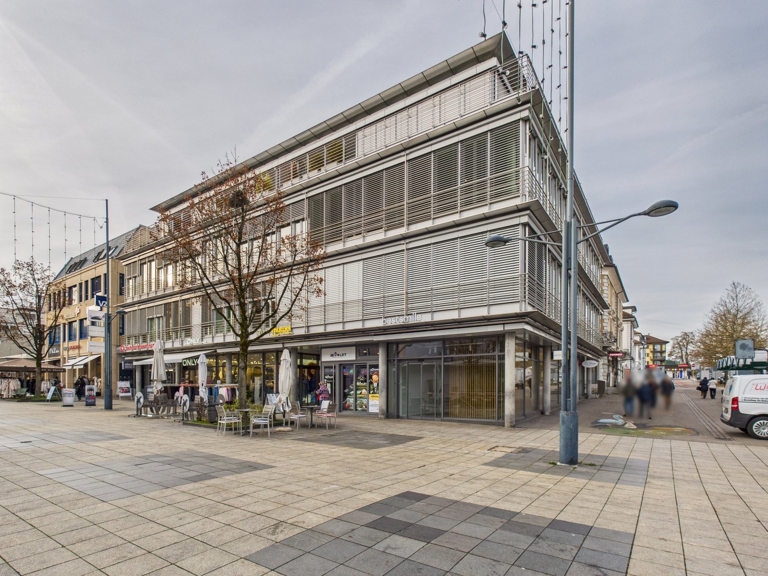 333m² negozio
