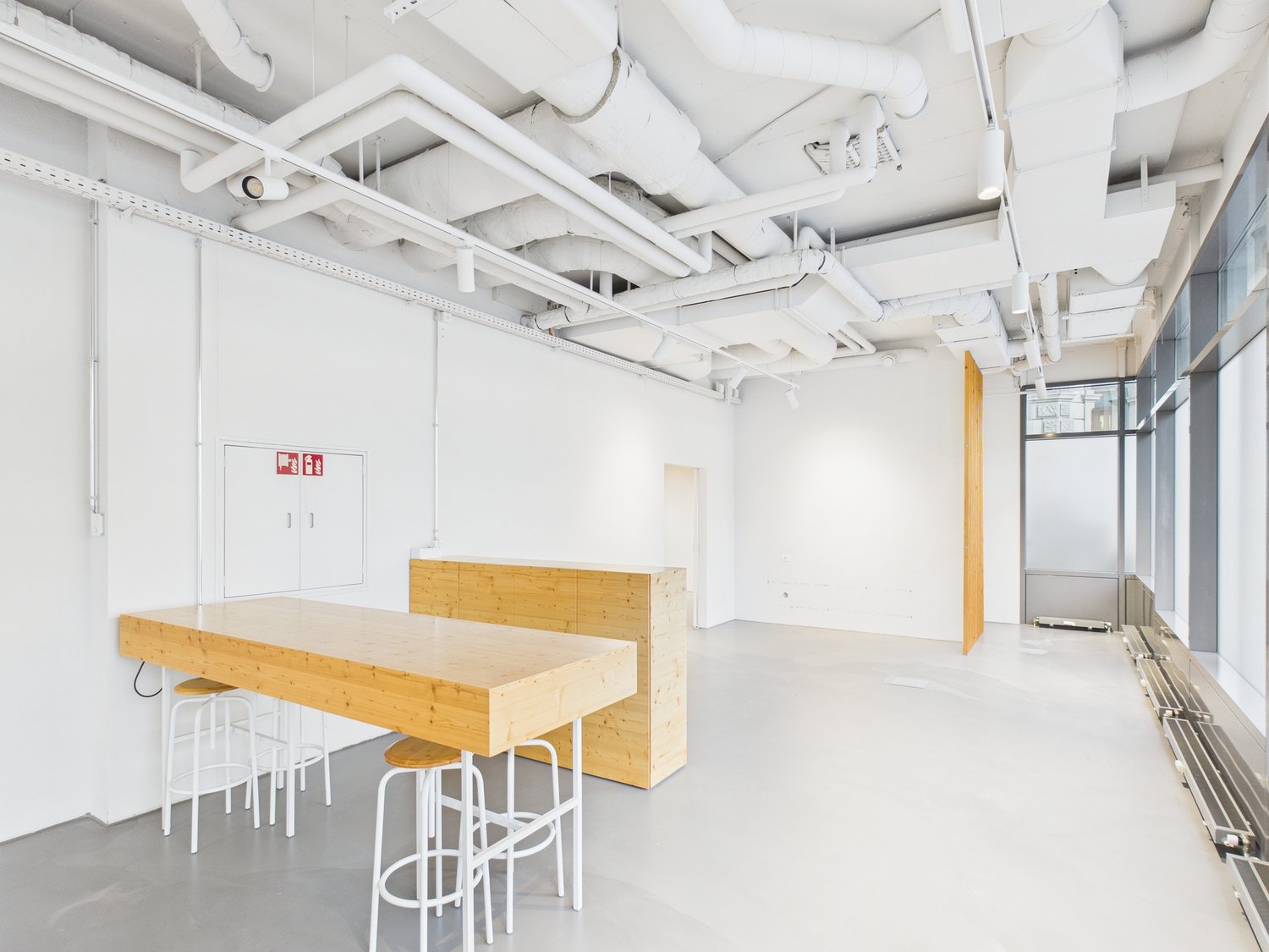 333m² negozio