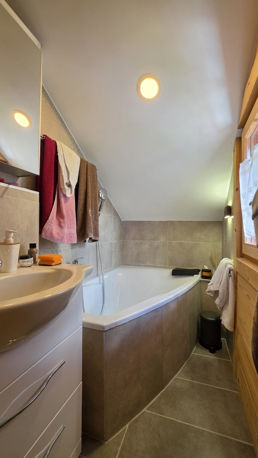 5 rooms apartment