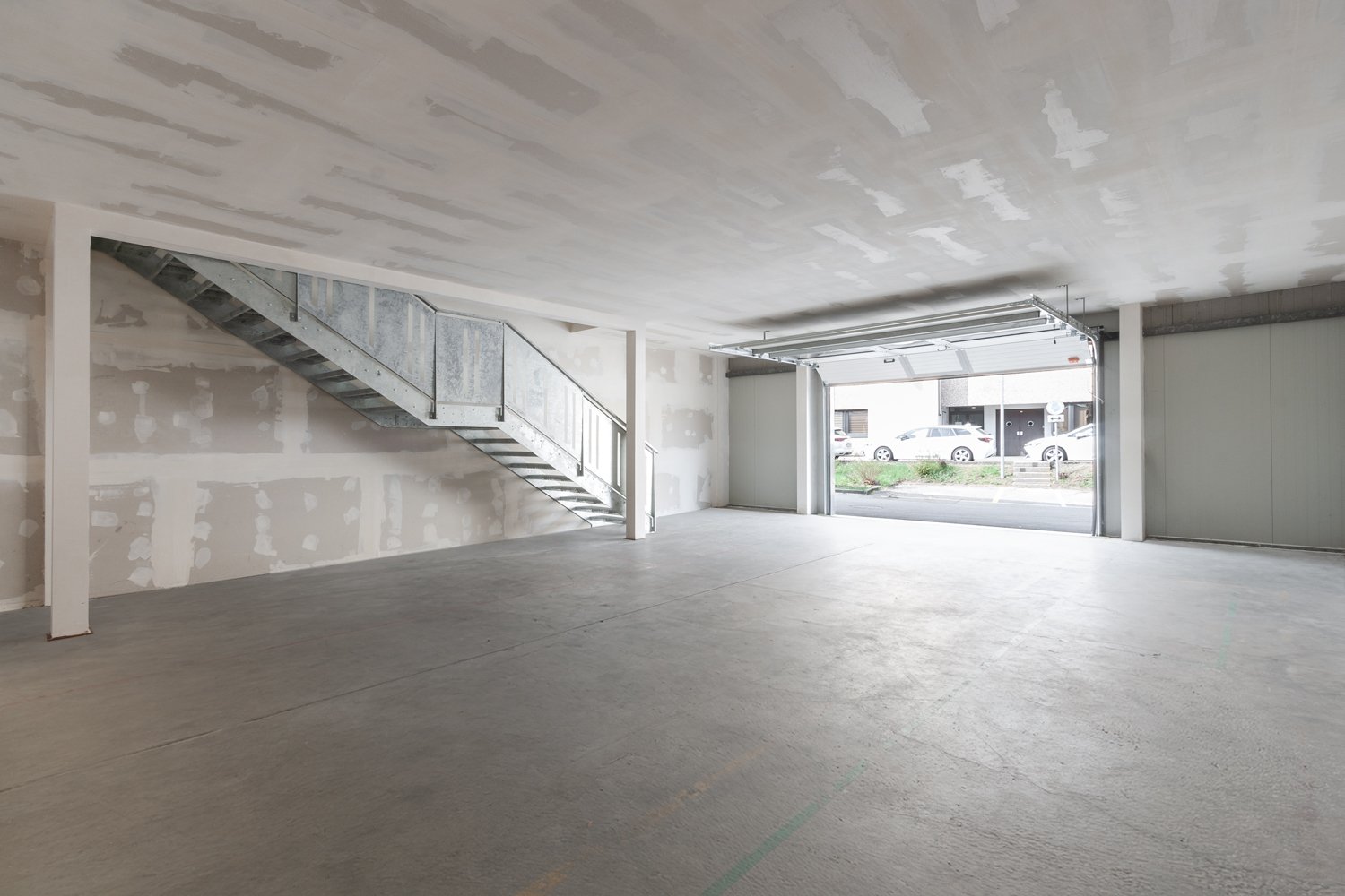 199m² industrial object