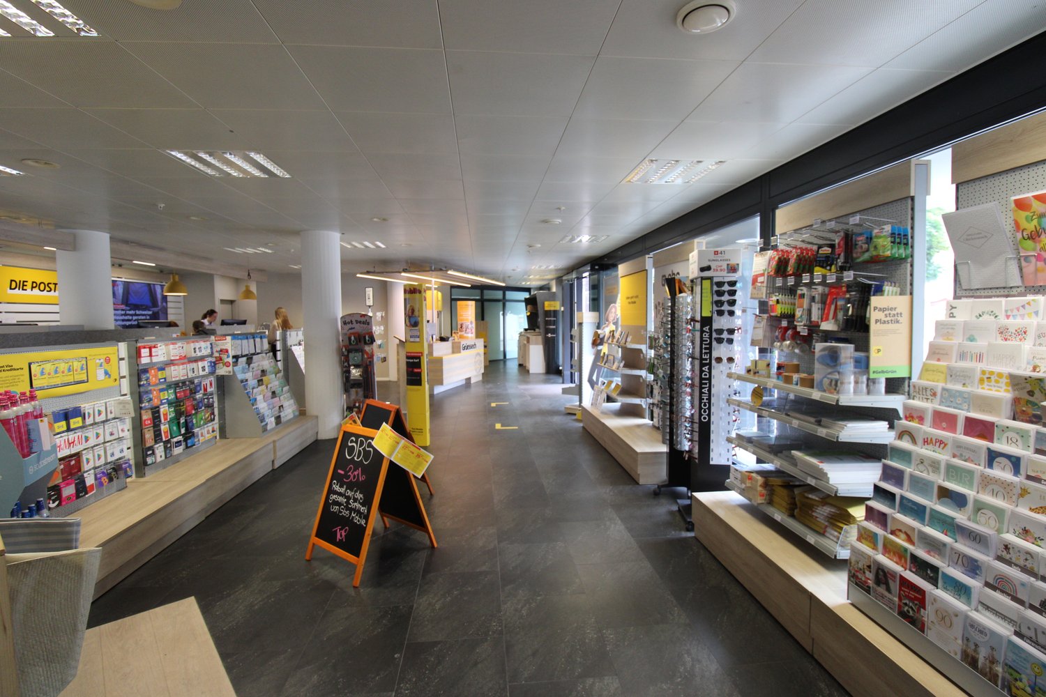 negozio di 253m²