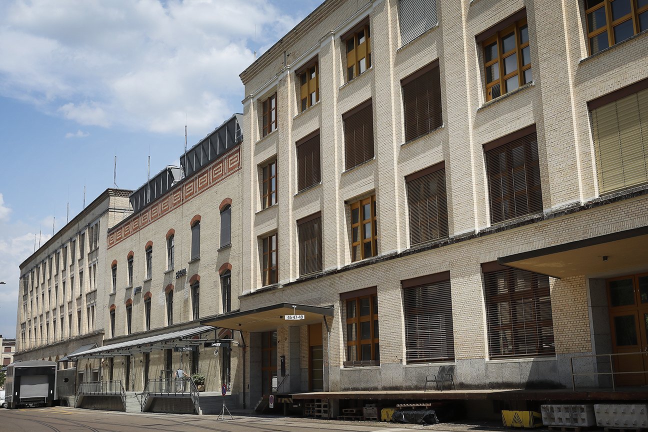 282m² office