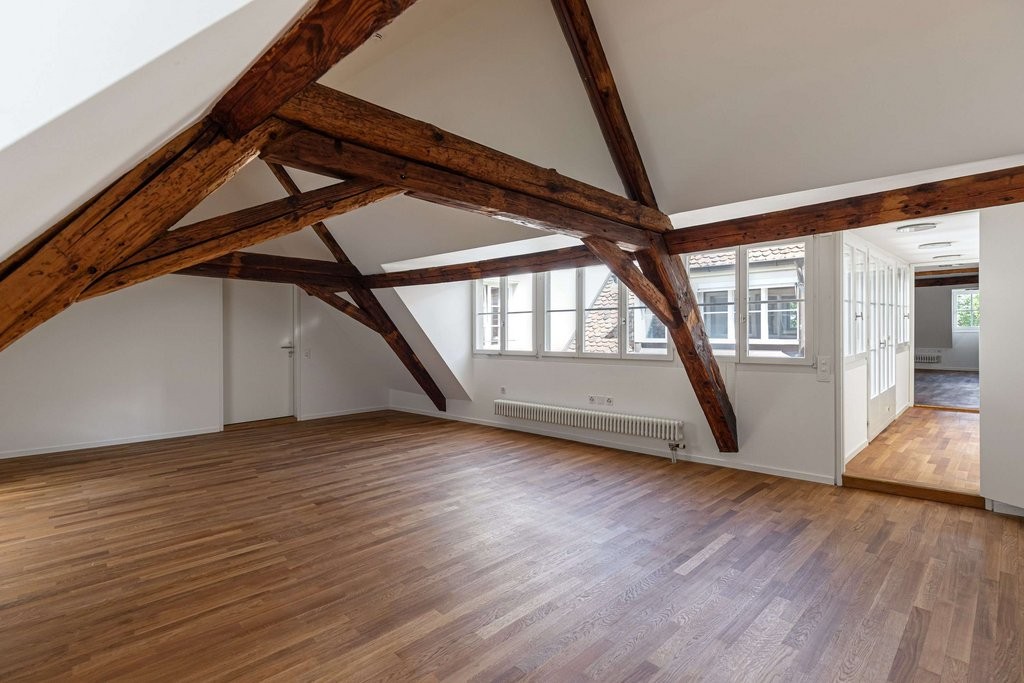 125m² office