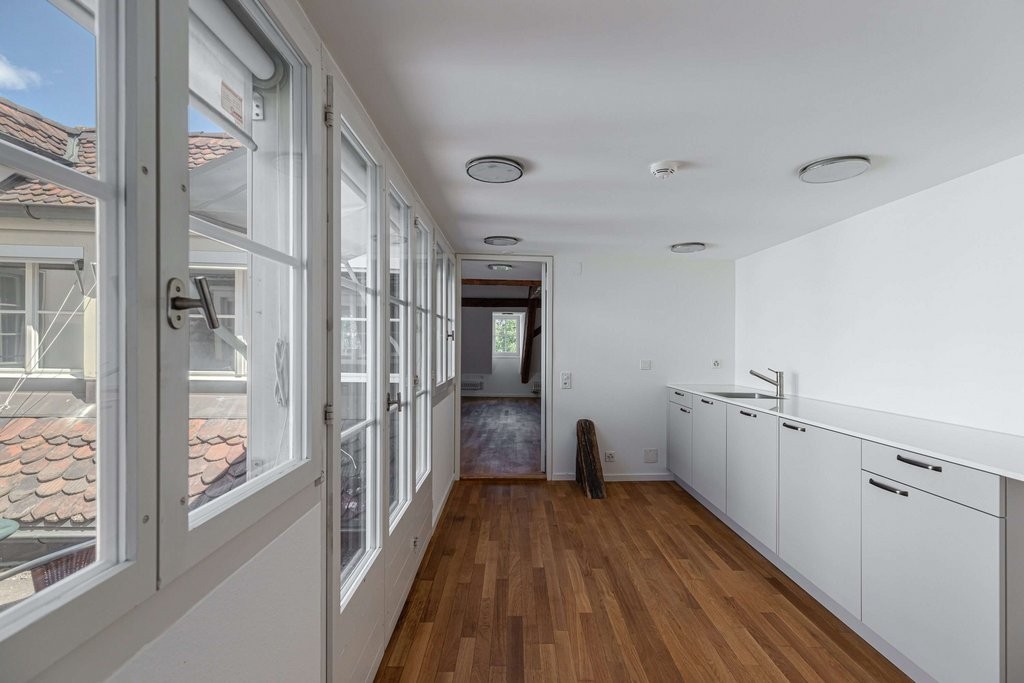 125m² office