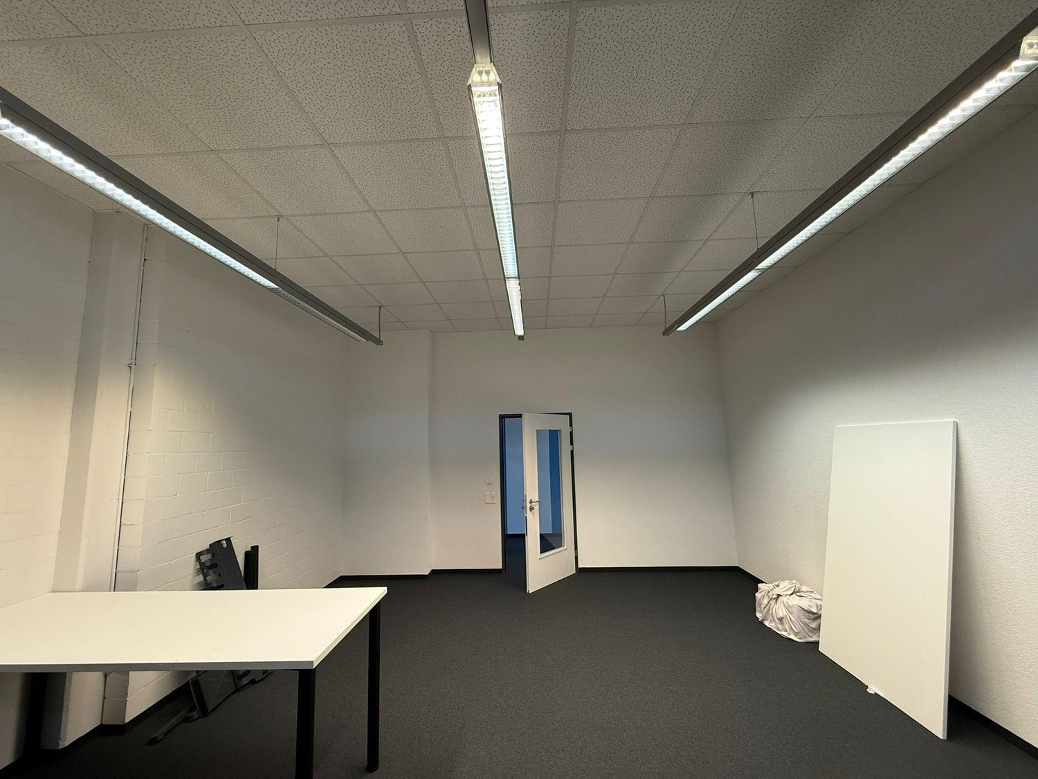 34m² commercial