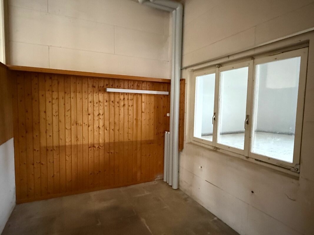 Officina di 150m²