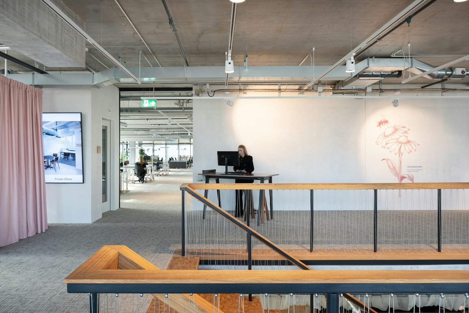 720m² office