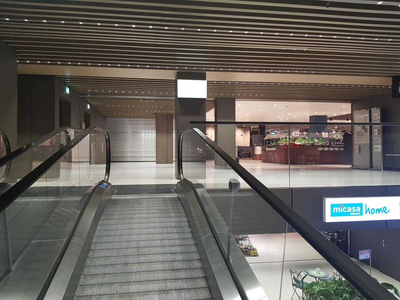 202m² shop