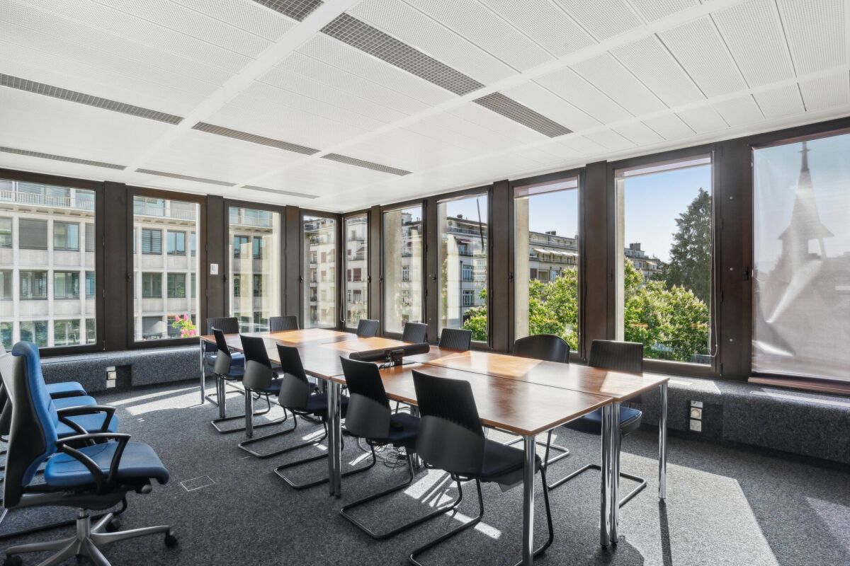 500m² office