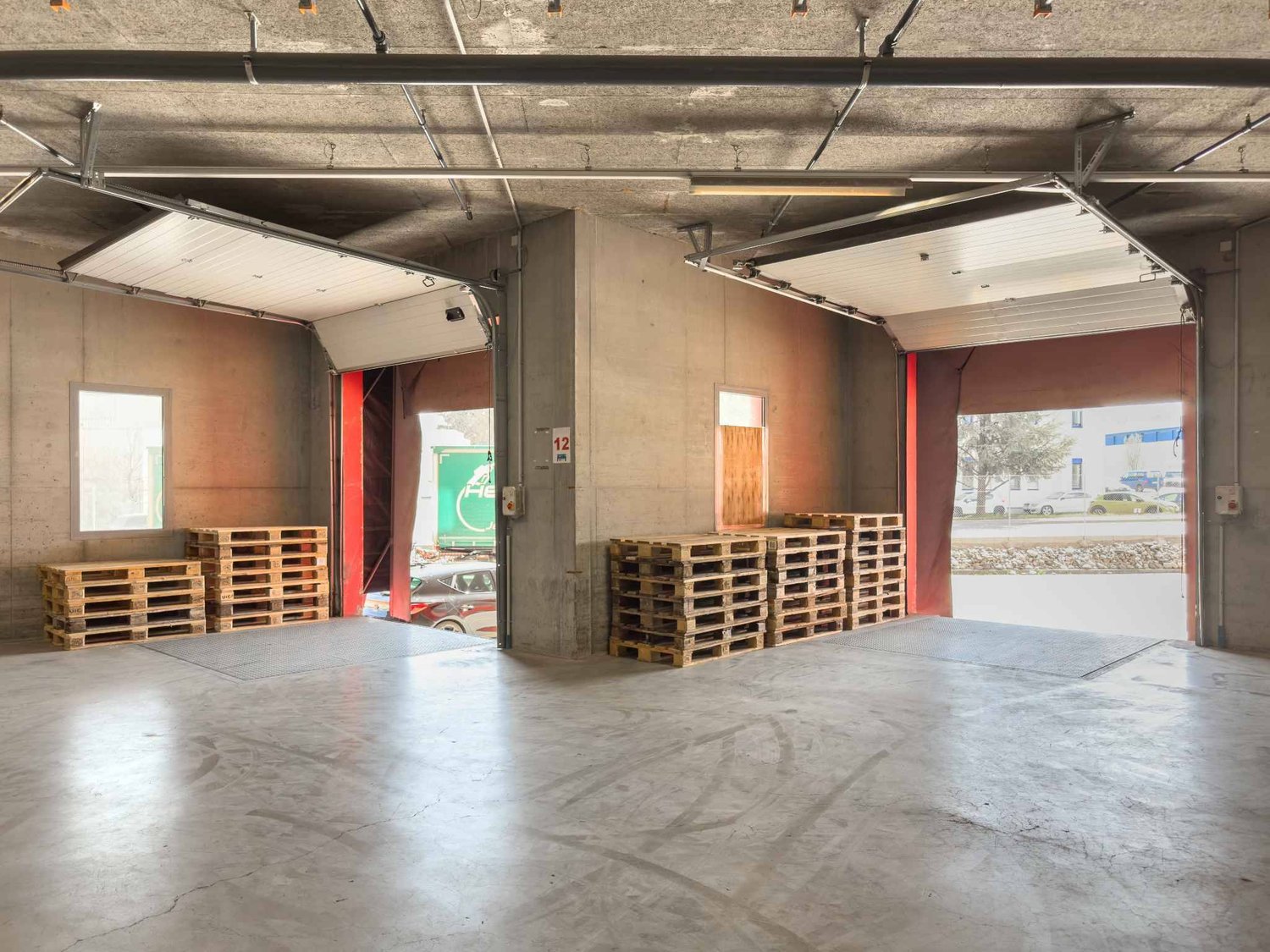 2157m² commercial