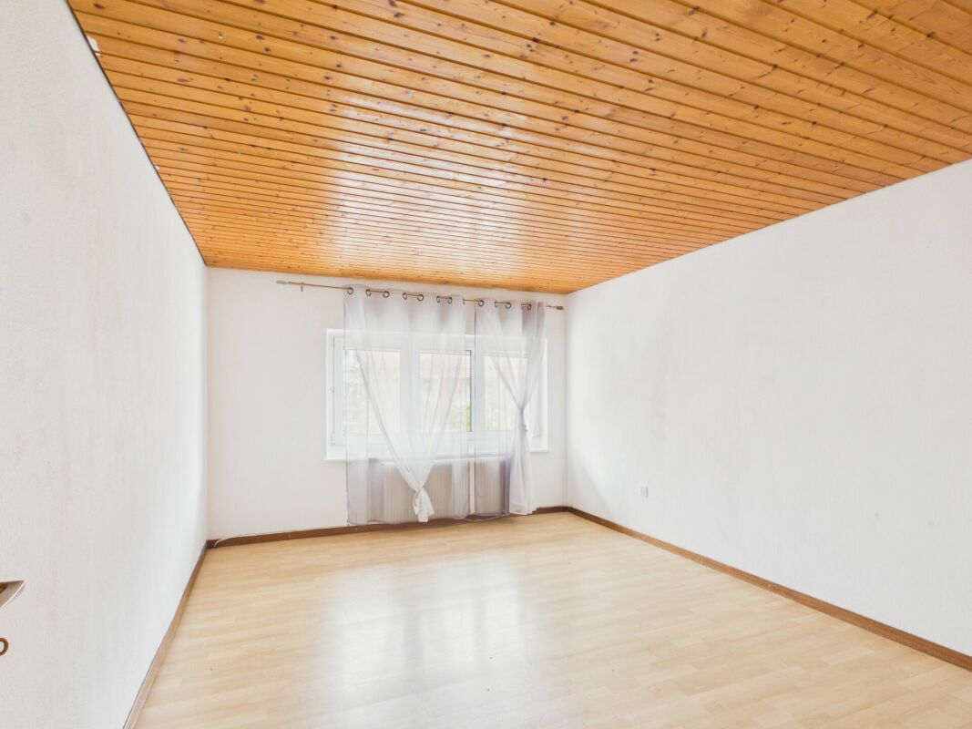5 rooms apartment