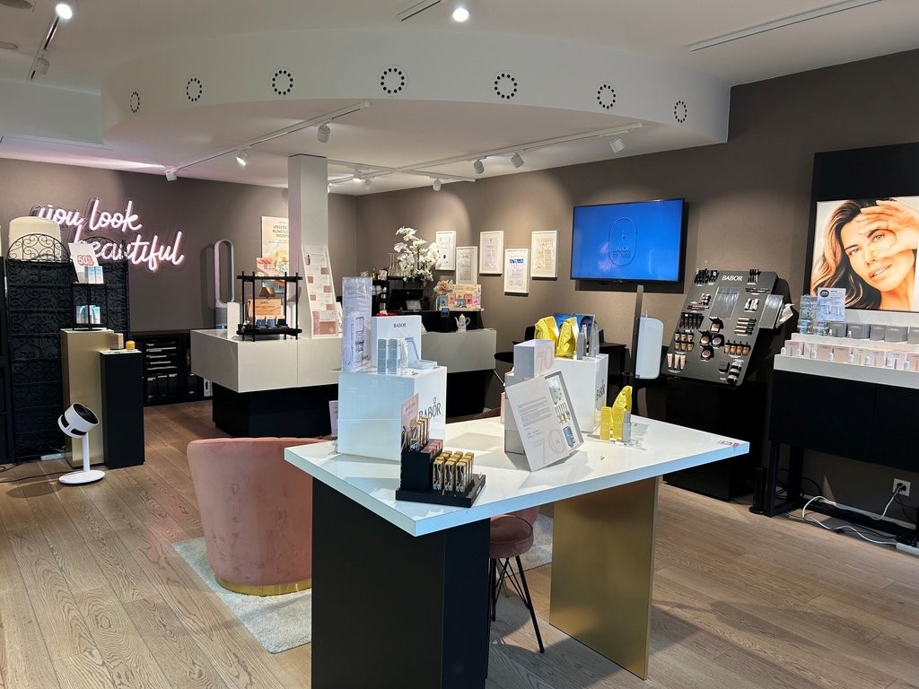 44m² shop