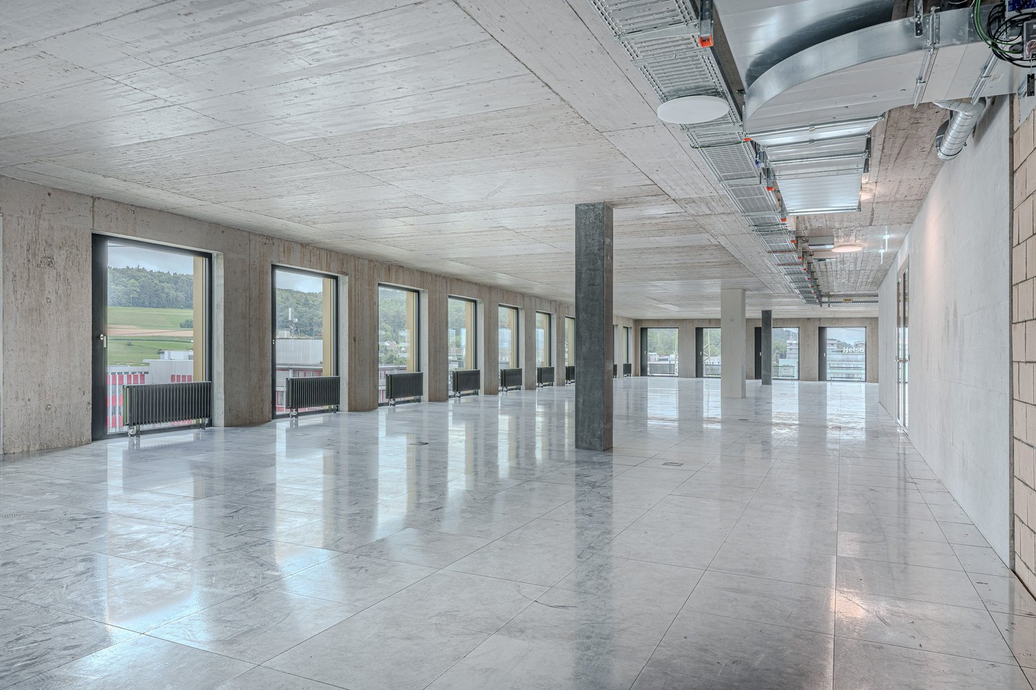 179m² office