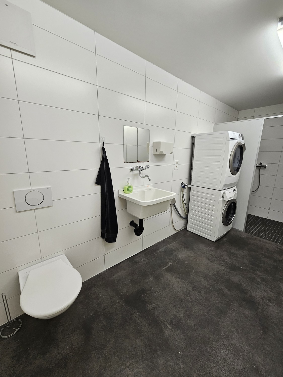 157m² commercial