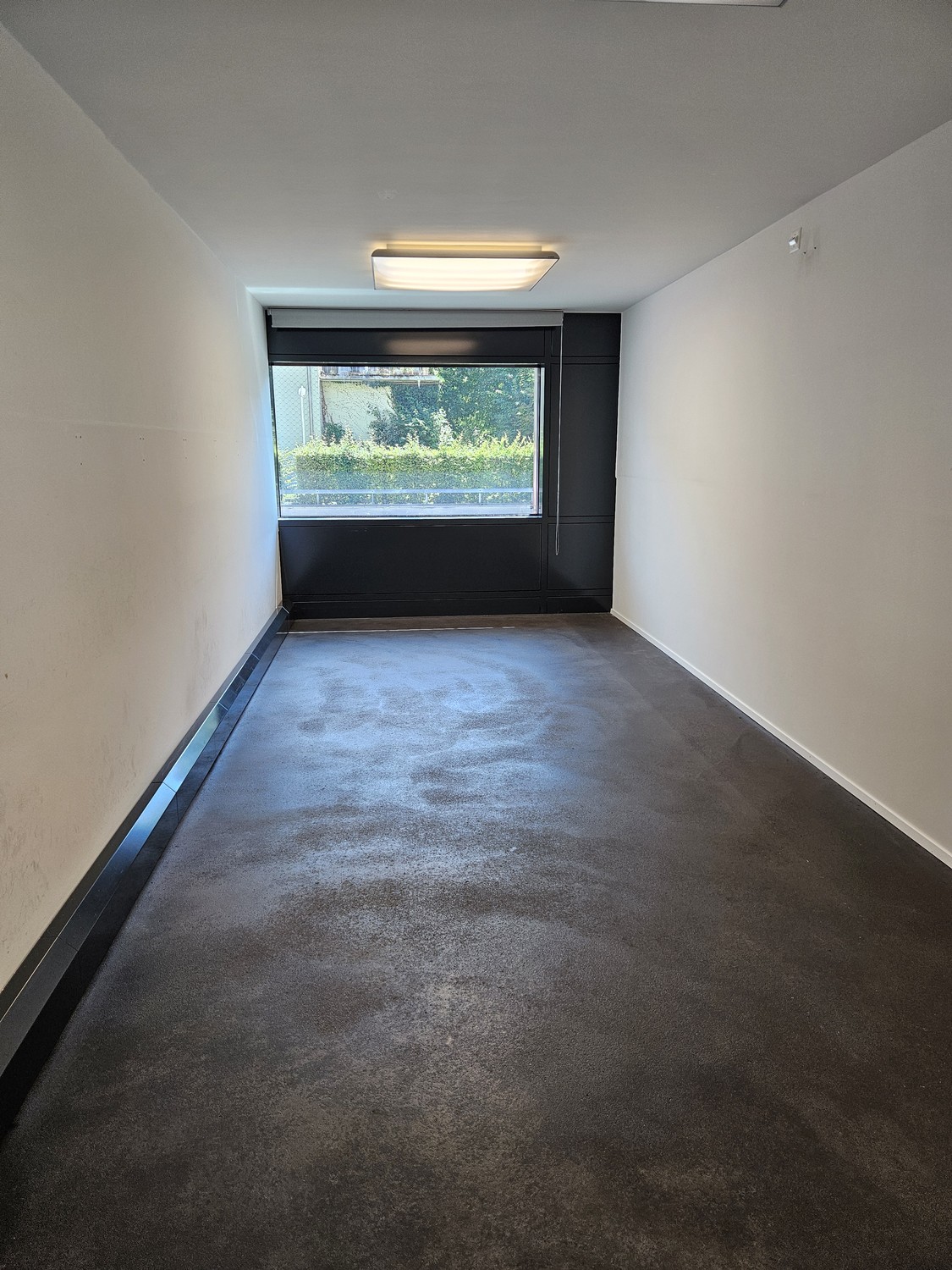 157m² commercial