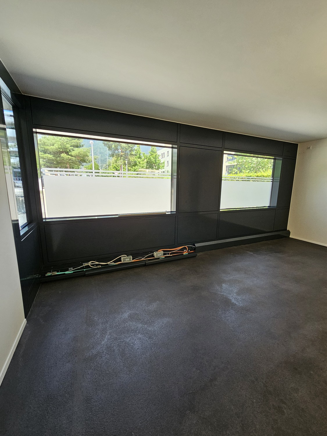 157m² commercial