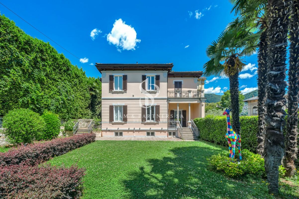 8 rooms single house
