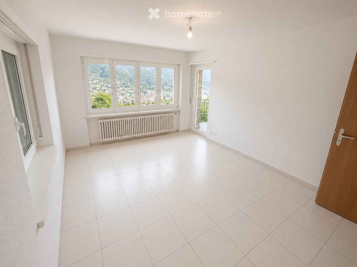 5 rooms apartment