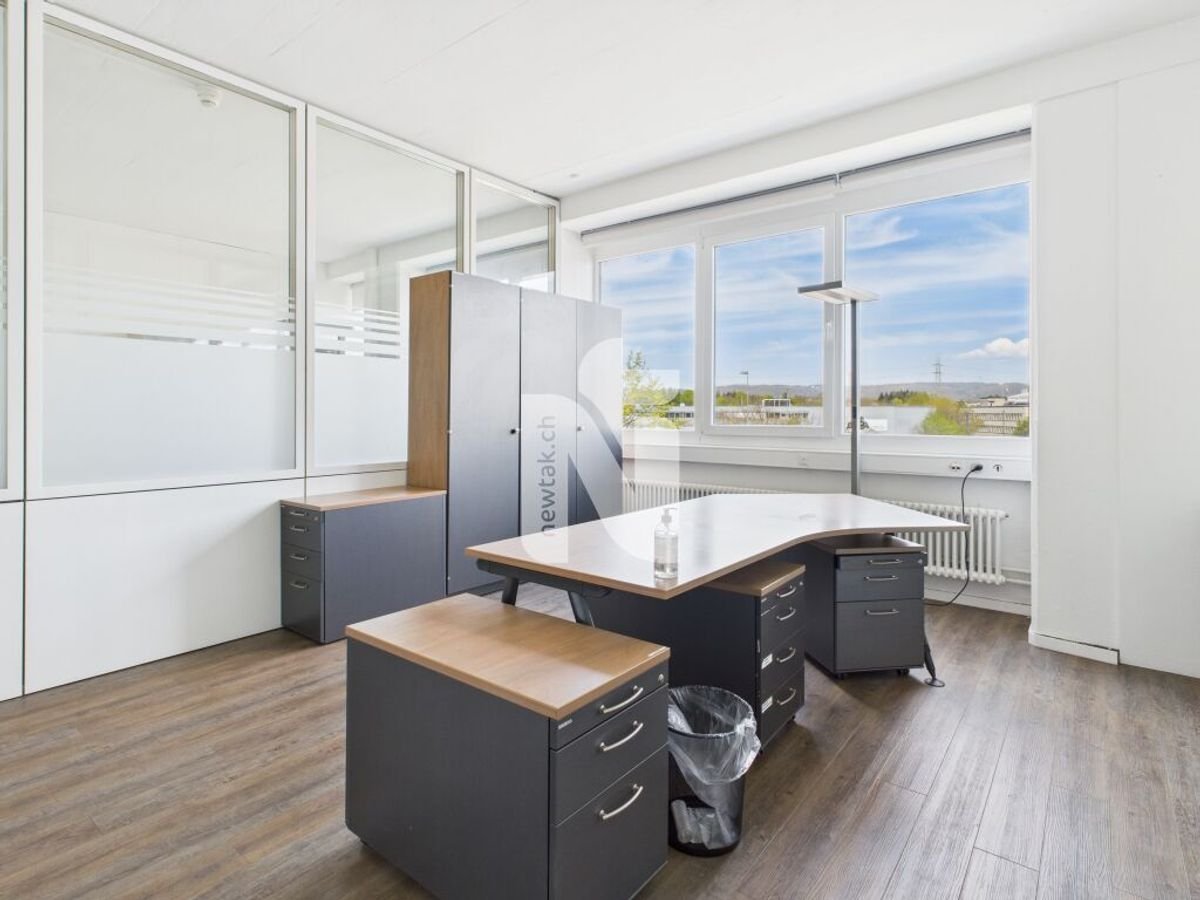 600m² office