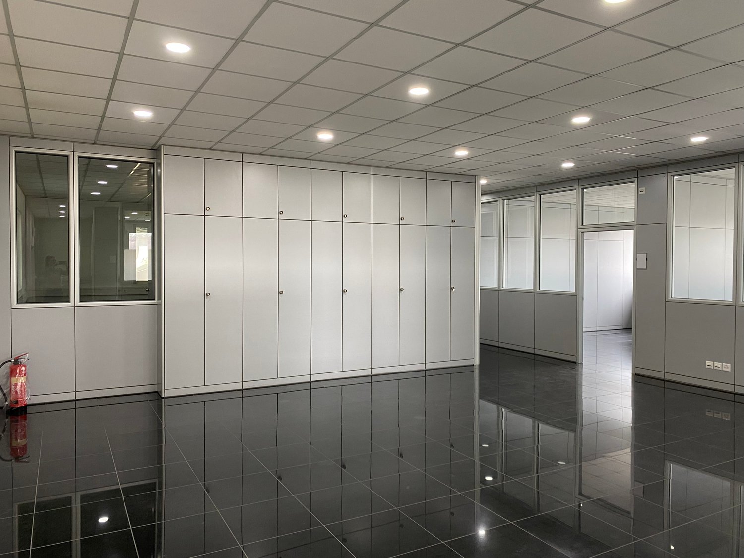 713m² commercial