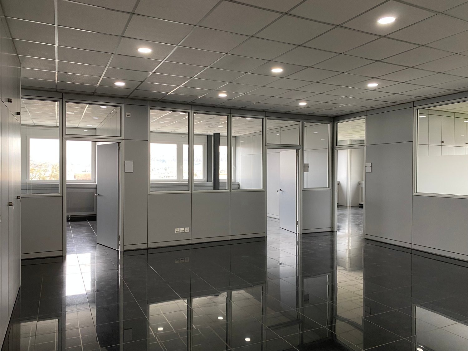 713m² commercial