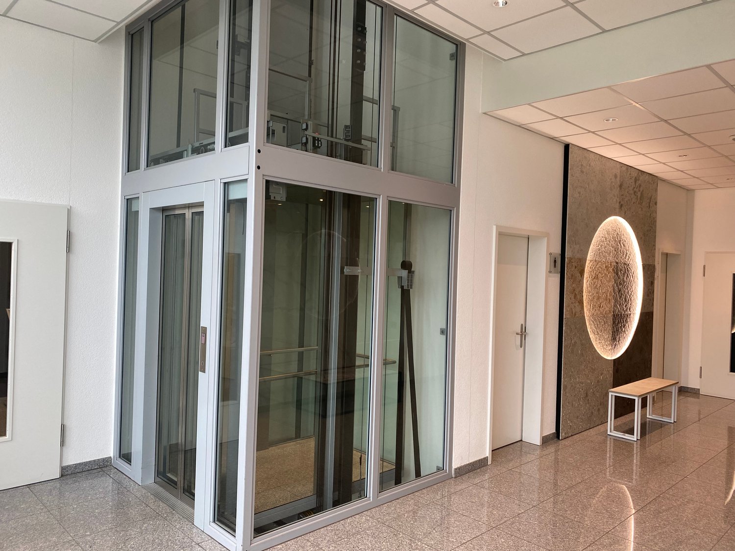 713m² commercial