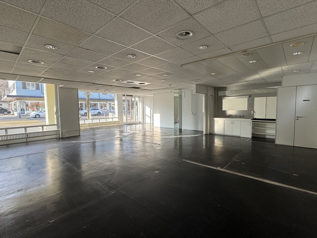 negozio di 107m²