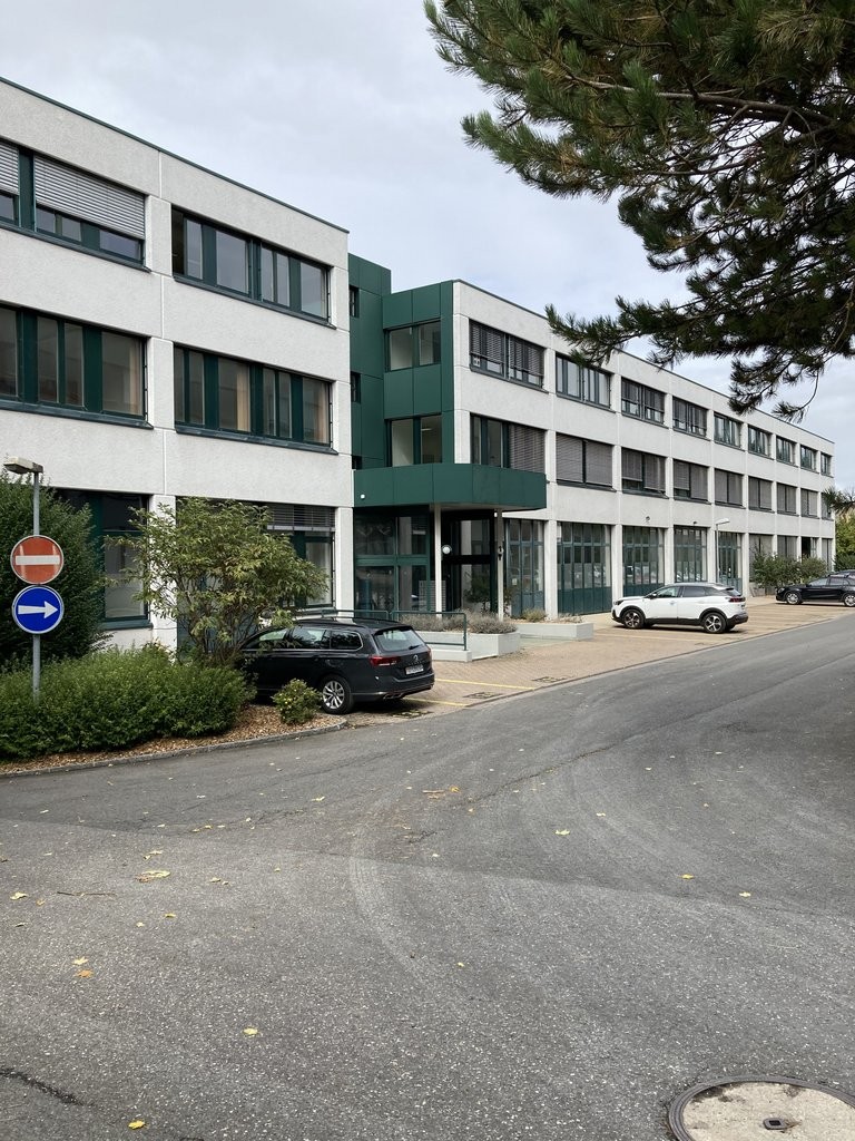 1562m² commerciale