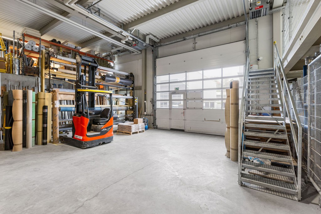 500-1000m² industrial object