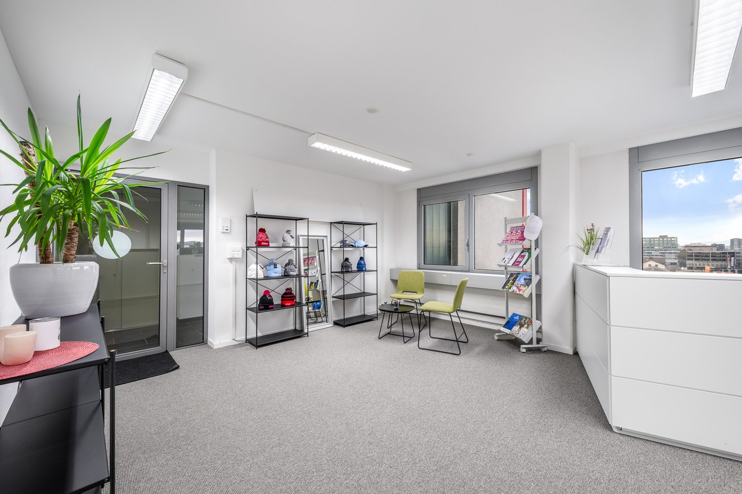 153m² office