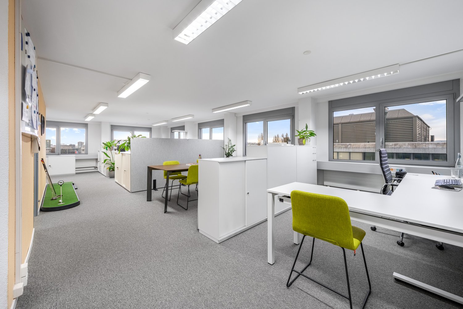 153m² office