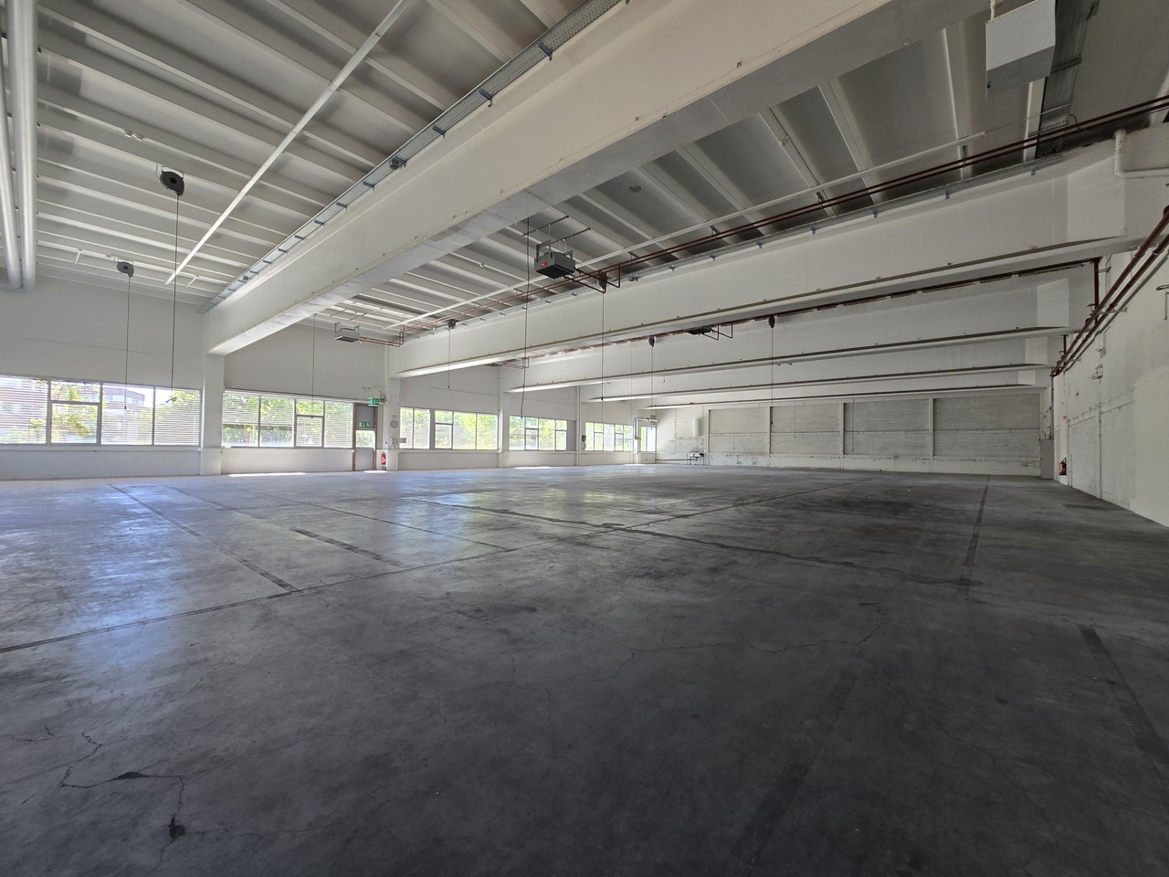 1066m² industrial object