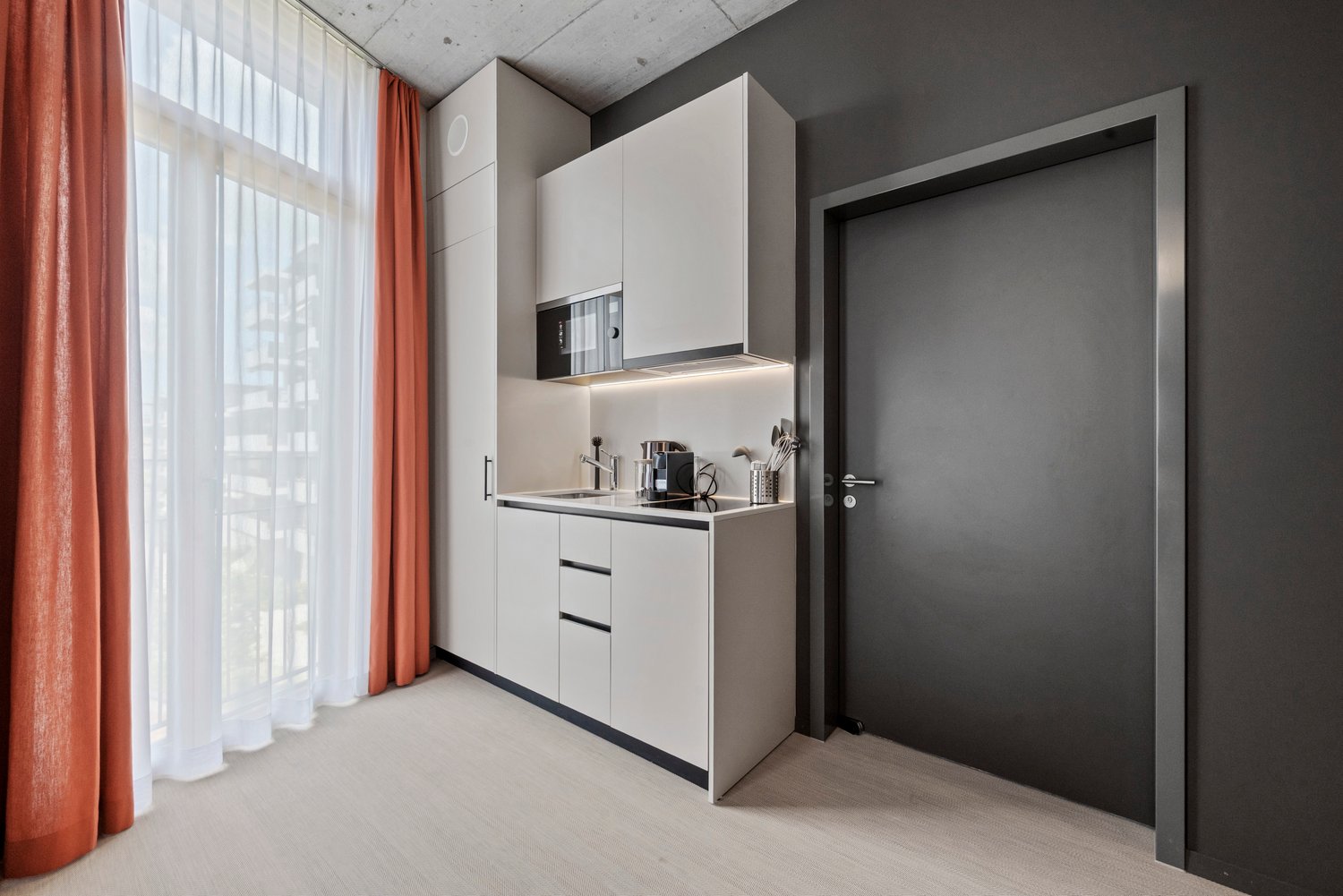 1 room studio