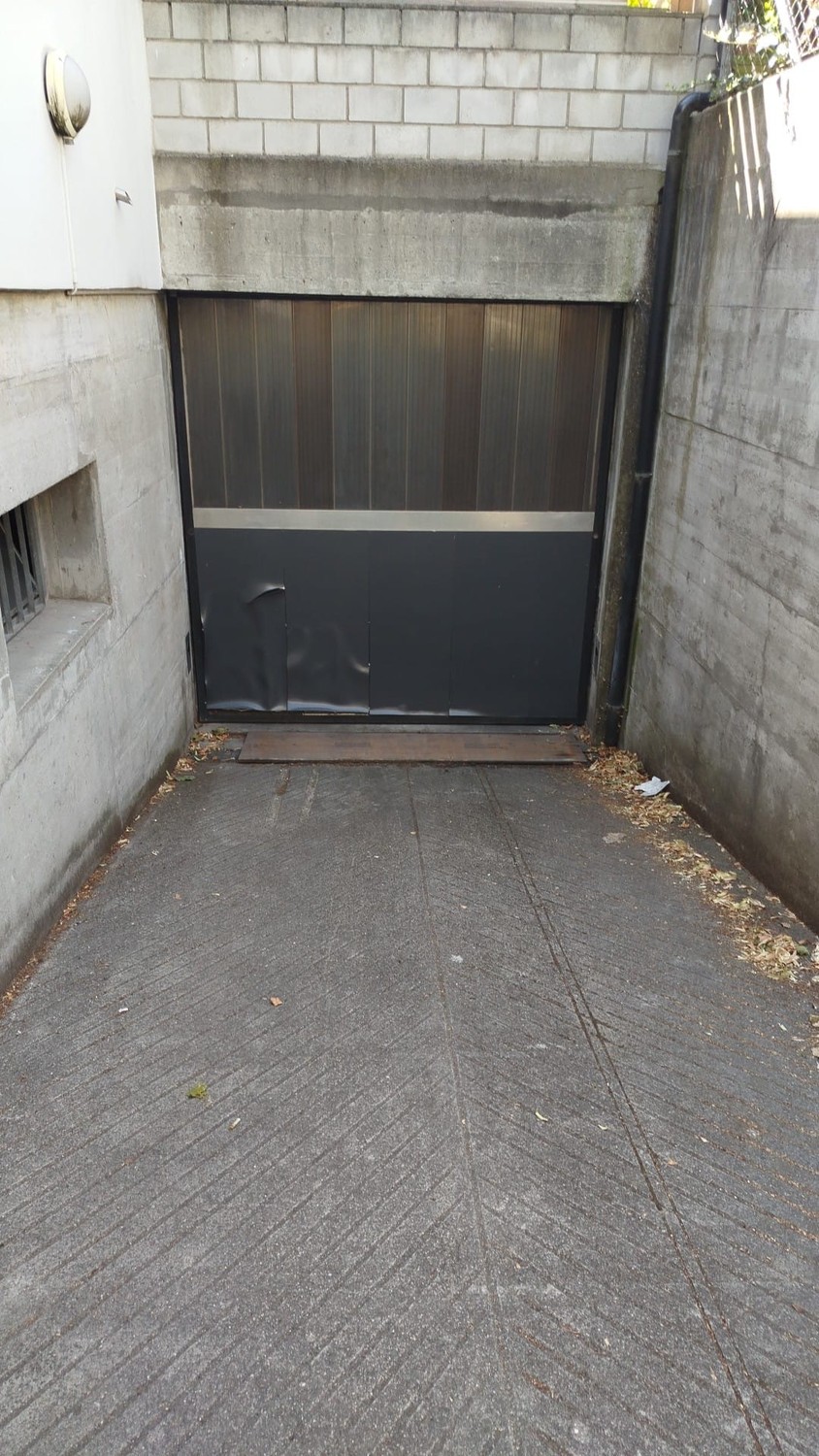 Underground slot