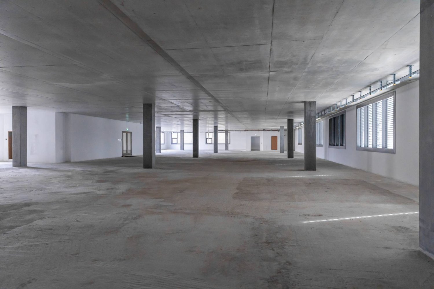 900m² ufficio