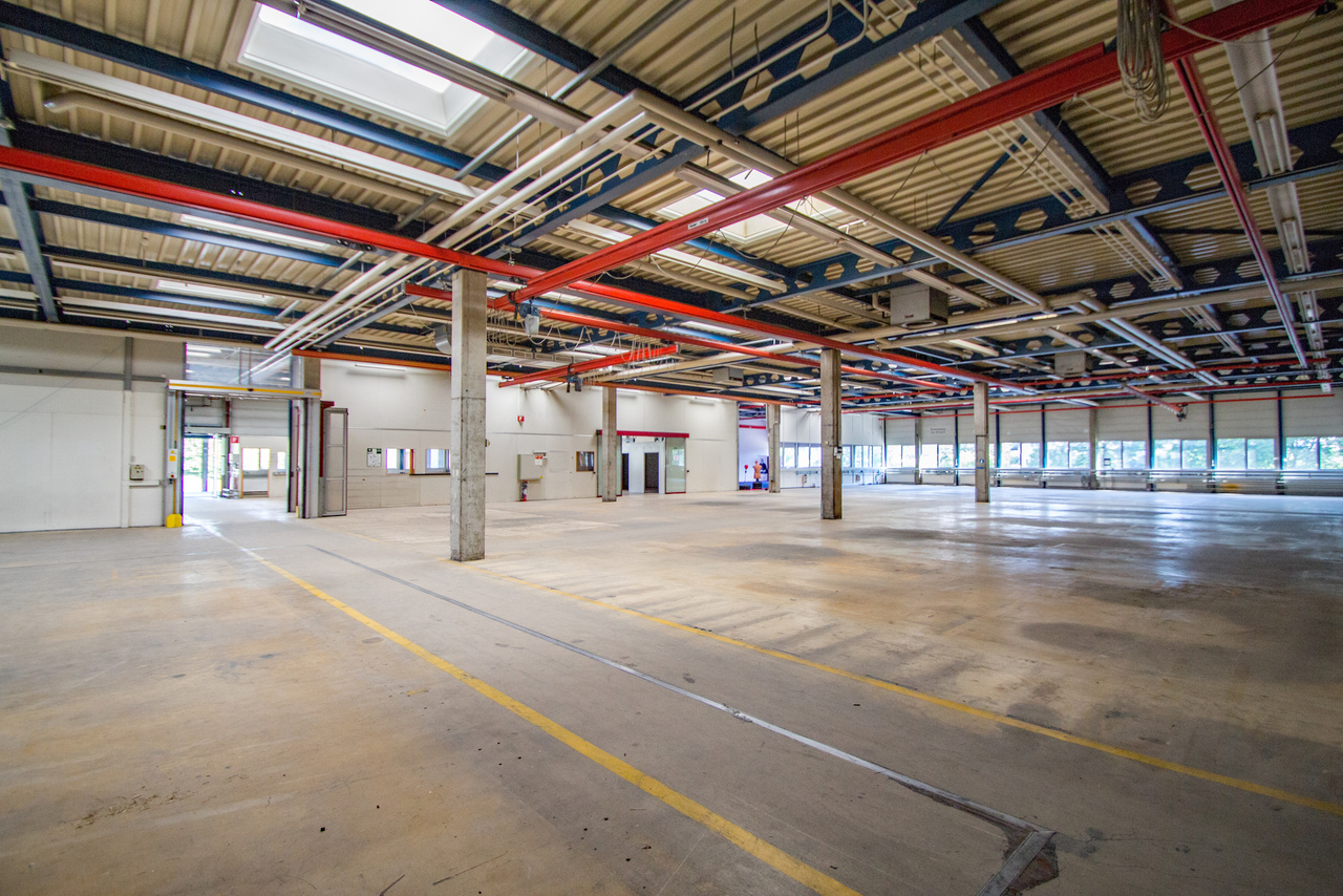 250m² commercial