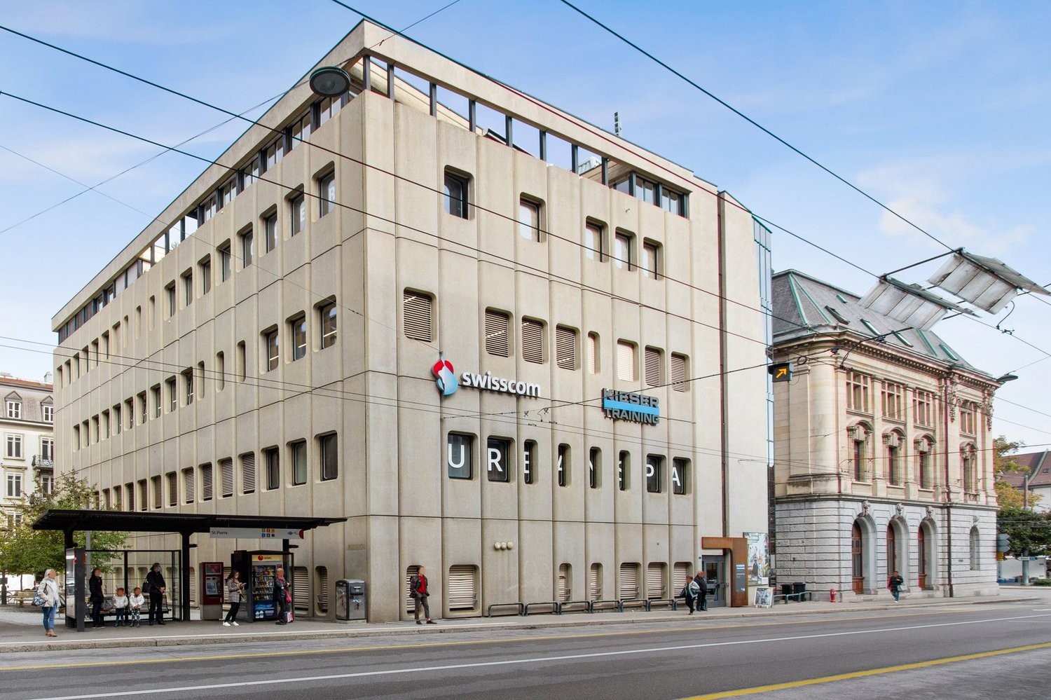 155m² office