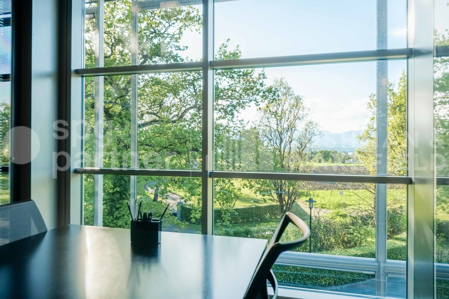 2930m² office