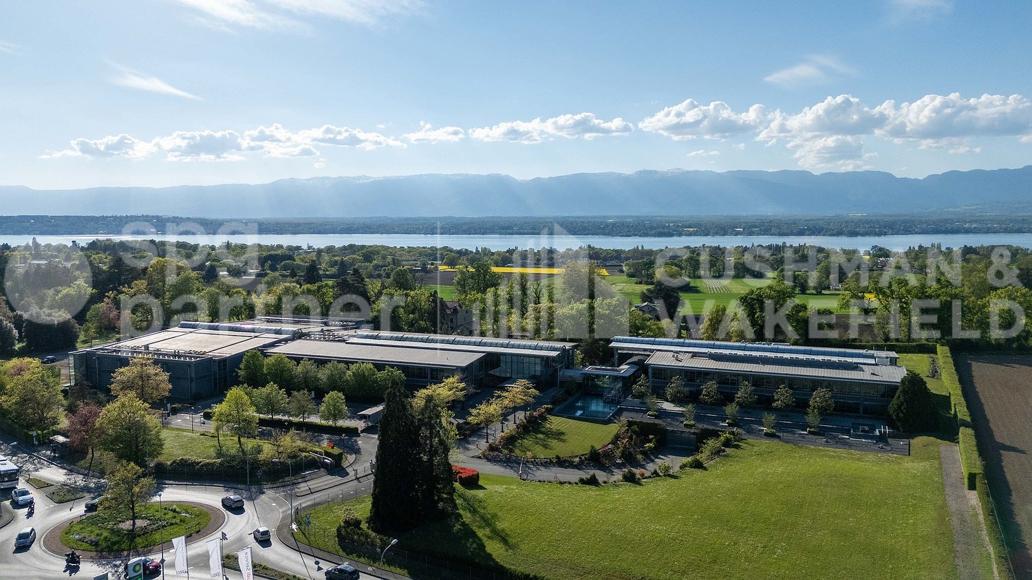 2930m² office
