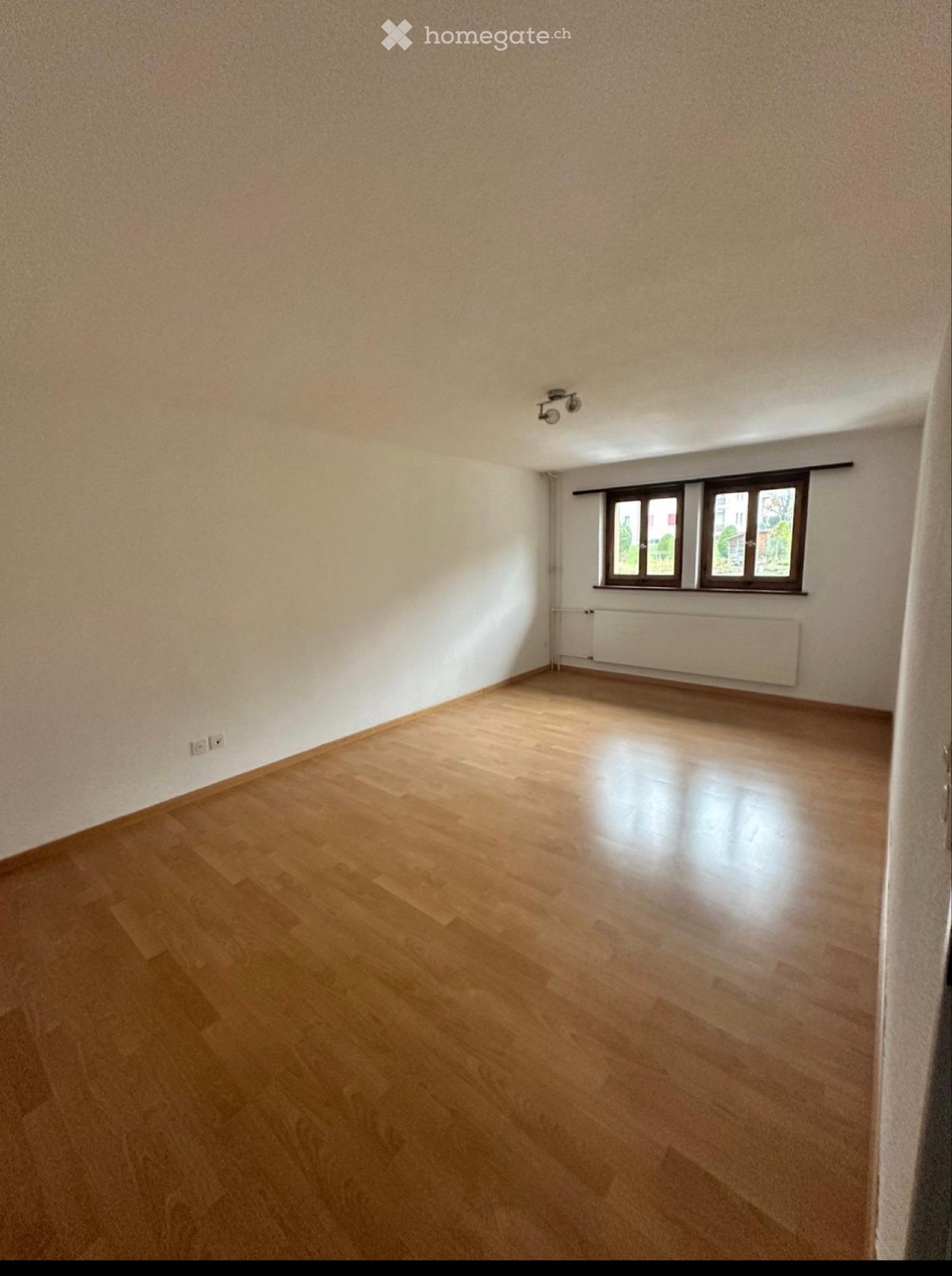 5 rooms apartment