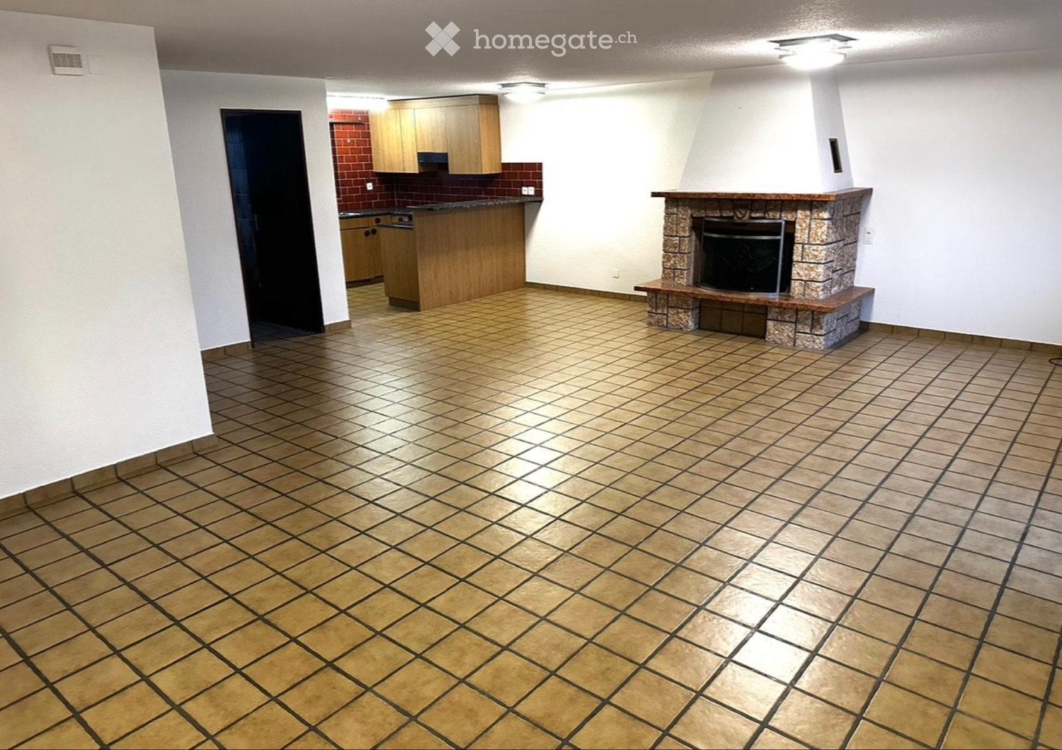 5 rooms apartment