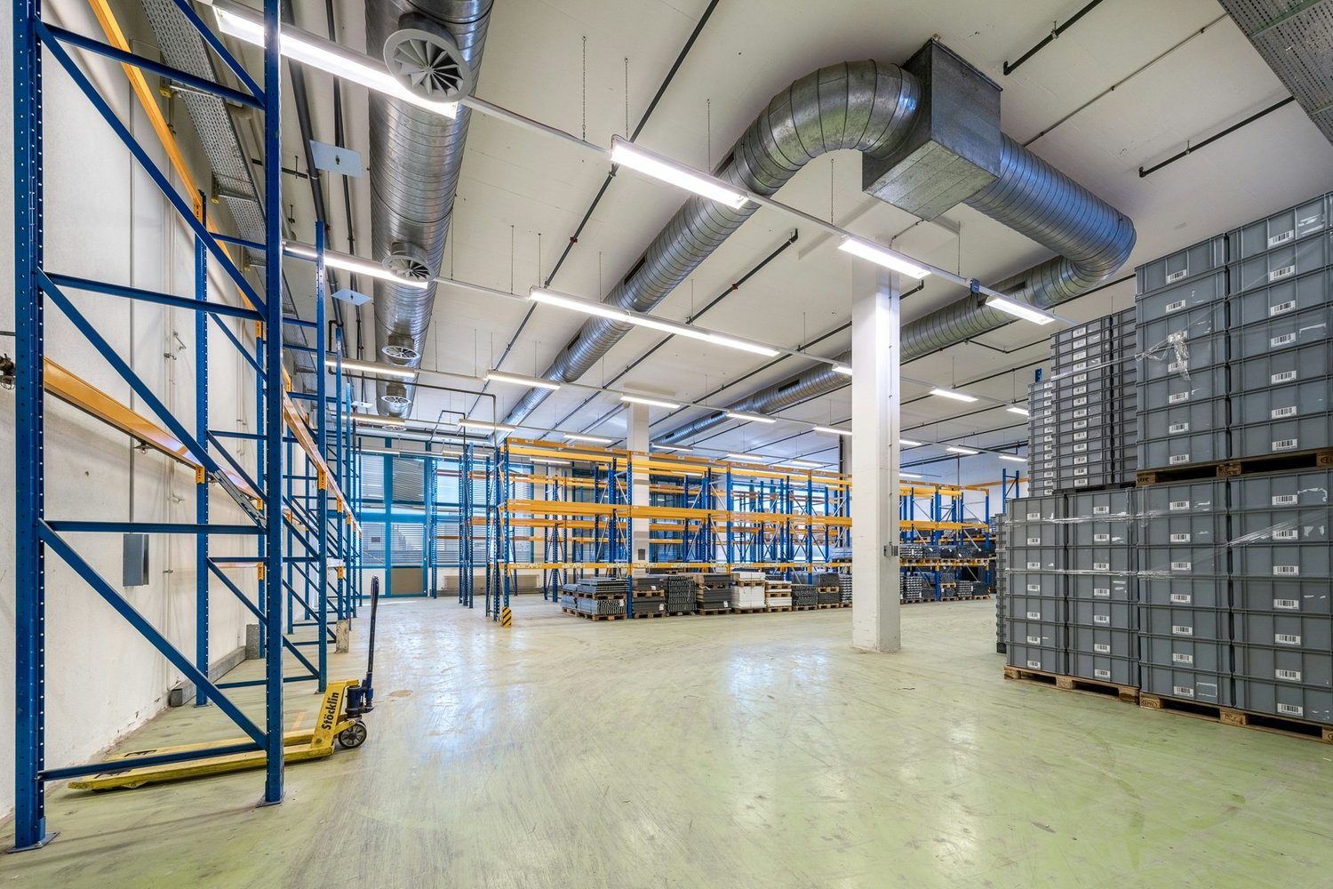 2500m² commerciale