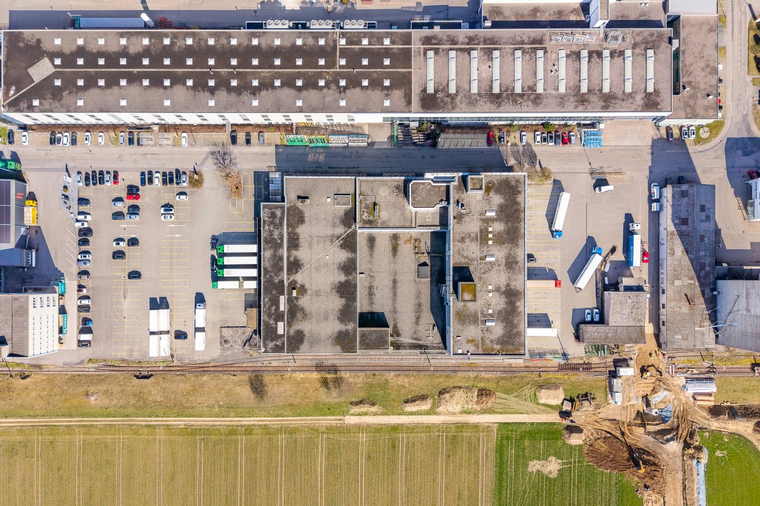 2500m² commerciale