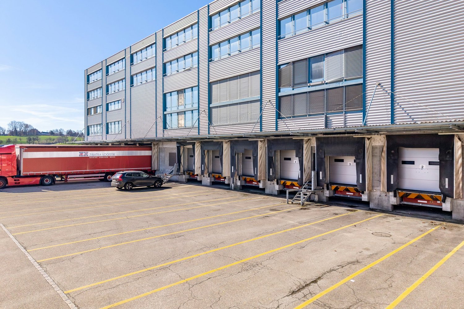 2500m² commerciale